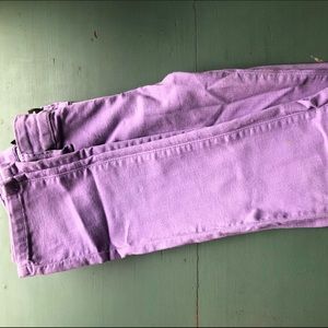 Lilac colored comfortable skinny jeans